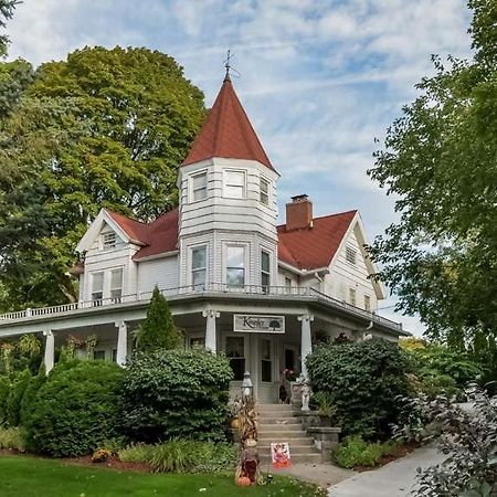 Kingsley House Bed & Breakfast - Full Home Fennville Екстер'єр фото