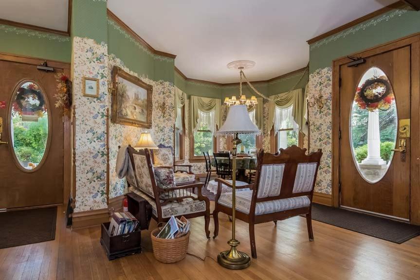 Kingsley House Bed & Breakfast - Full Home Fennville Екстер'єр фото